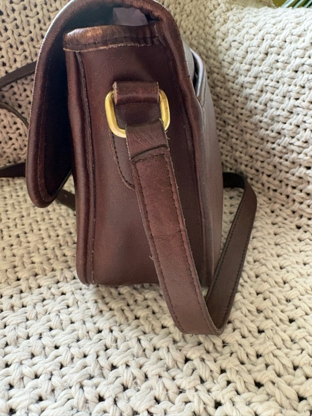 Vintage Coach City Bag 9790 Mahogany USA Glove-Tanned Leather Crossbody Purse - Picture 3 of 8